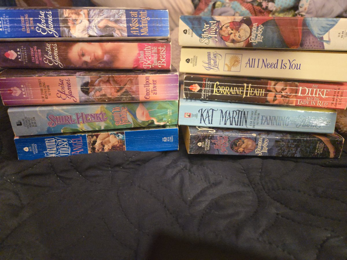 iiKatella's tweet photo. My haul minus another lorraine heath book I forgot to include https://t.co/gYaTqxH6wU
