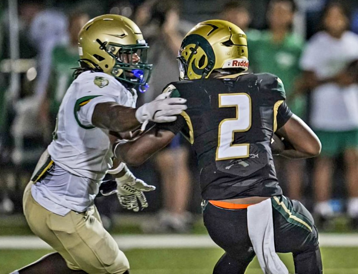 JoshEchols4's tweet photo. Friday Night Lights. Huge team win against cross-county powerhouse #GraysonRams 23-13. ๐ข๐กโช๏ธ #KinsOfGwinnett #GoWolves
@CoachApp35 @coachemupchat @CoachDerekMason @CoachAJReisig @borntocompete @itgnext_georgia @ChadSimmons_ @RecruitGe0rgia1 @MattStewartTV @maxpreps https://t.co/7ffZquCPVG