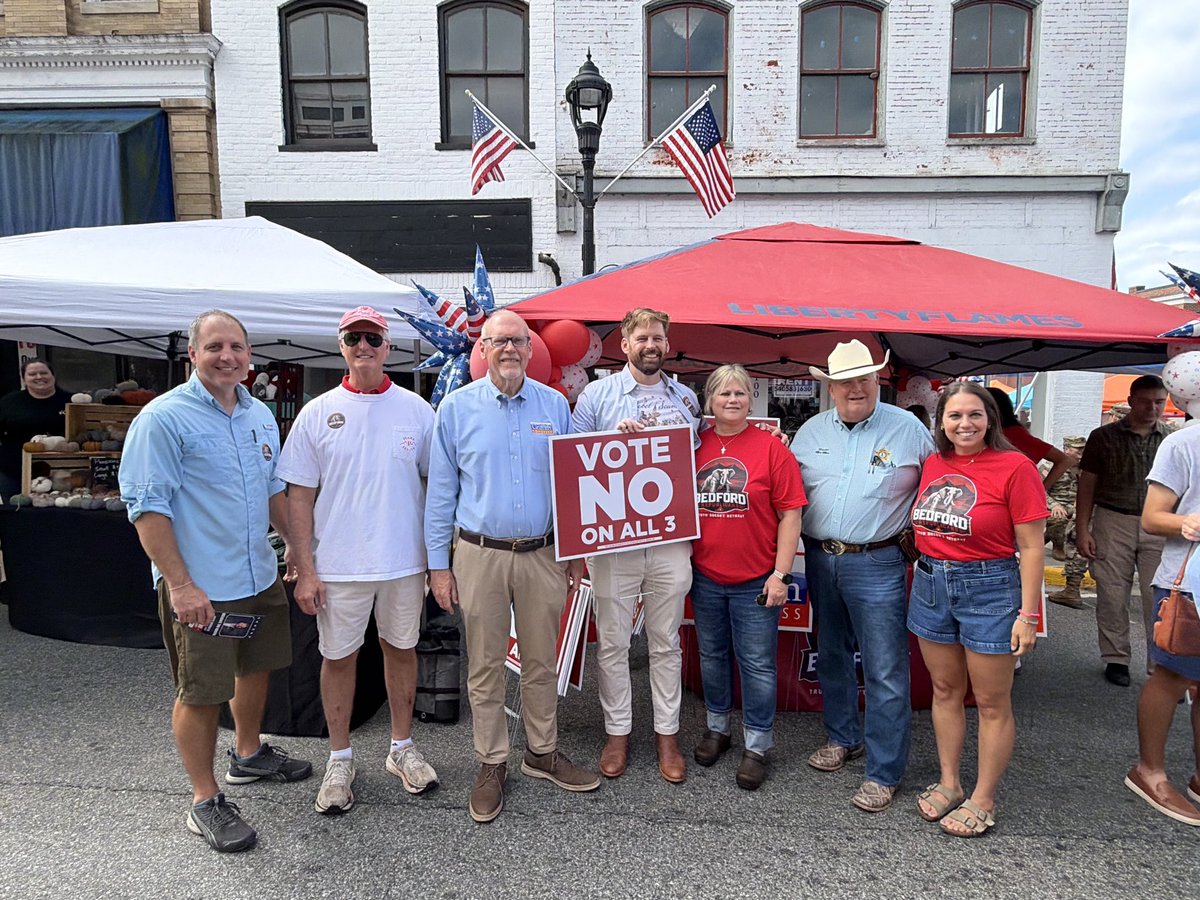 MorganGriffith's tweet photo. I spent the early afternoon at Bedford CenterFest with Delegate Tim Griffin and Senator Mark Peake. Huge crowd today! https://t.co/ACwmaBtXfR