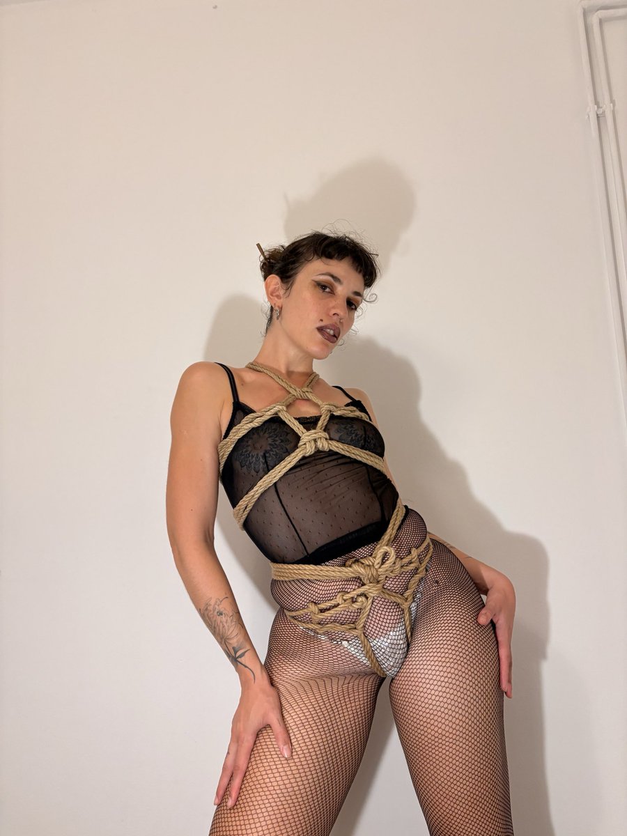 MandalaBound's tweet photo. The more I learn about rope, the more I appreciate people who know how
to follow instructions⛓️🕷️🕸️ https://t.co/wJDHNuEkWE