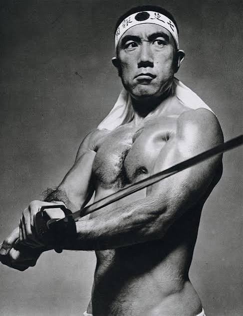 BovrilG's tweet photo. READ BOOKS BY POCS, WOMEN, LGBT AND DISABLED PEOPLE https://t.co/1zfaSXn17T