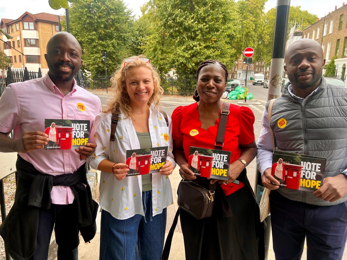 MarcelaBenede10's tweet photo. A great morning campaigning in Holborn and St Pancras with Sagal, Sadiq and colleagues from across London 🌹 Lovely to speak with residents and catch up with fellow campaigners . https://t.co/4kzh4jFl4Y