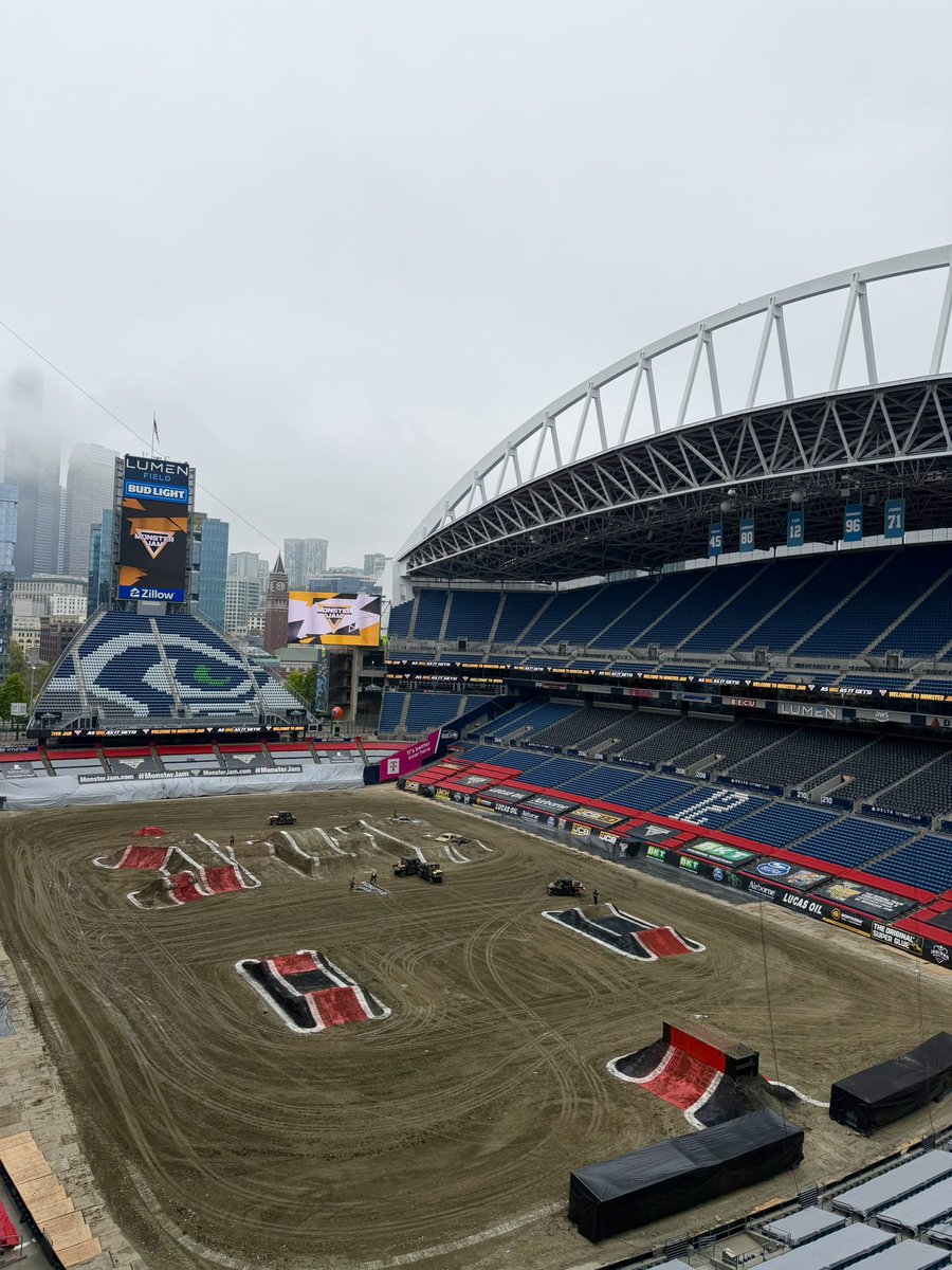 LumenField's tweet photo. Rev your engines. @MonsterJam is today 🔥 https://t.co/7mkPUAVXVL
