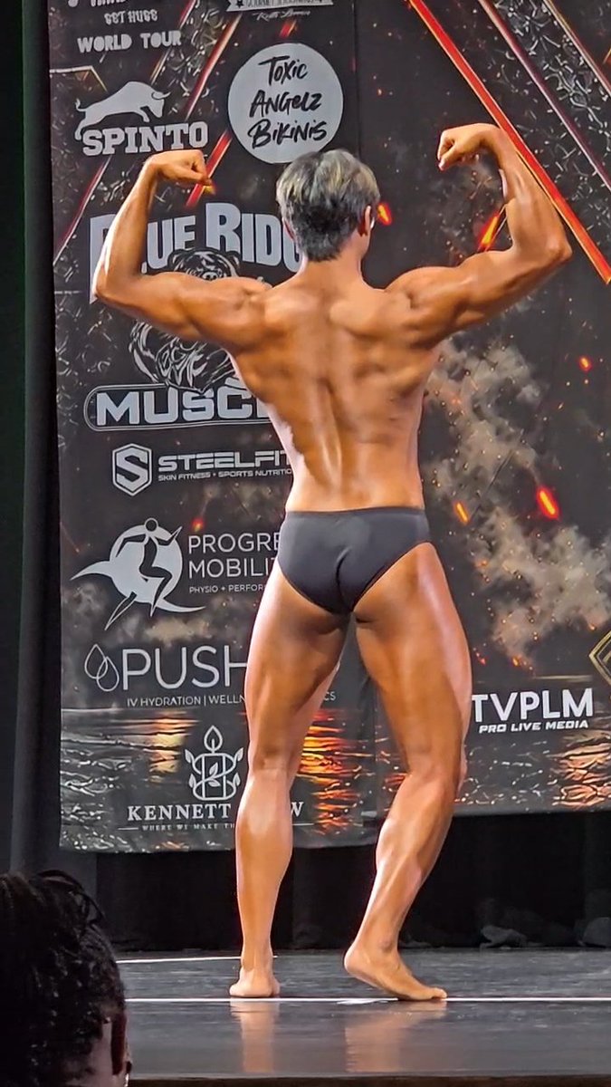3bi_7empura's tweet photo. 1st bodybuilding comp done!

Division: Natural Classic Physique
Class: Junior Novice/True Novice
5th place in novice

Lighting and tan pointed out a lot of weak points and imperfections (Only displaying decent pics below😅). For sure have a lot to improve on for next time!

Shout out to all the people who have supported and cheered me on be thus far, whether in person or online (You know who you are). All of your support motivated me to work even harder during this journey!

#bodybuilding #fitness