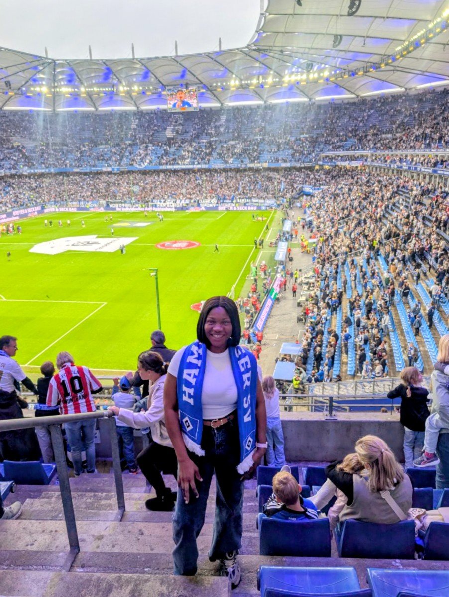 Akosua__Adjei's tweet photo. A 10/10 experience at the  Volksparkstadion https://t.co/3wYBdDGvgD