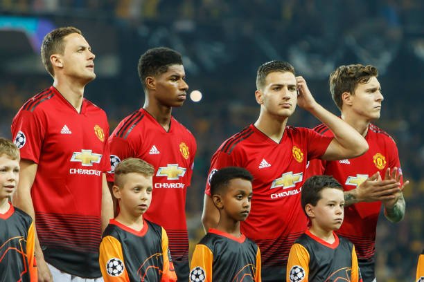 Cantona_Collars's tweet photo. 8 years ago today, Diogo Dalot made his Manchester United debut.

He looked quite confused at the time.

251 appearances later, I'm the one who's confused. https://t.co/ejY6AOjnm8