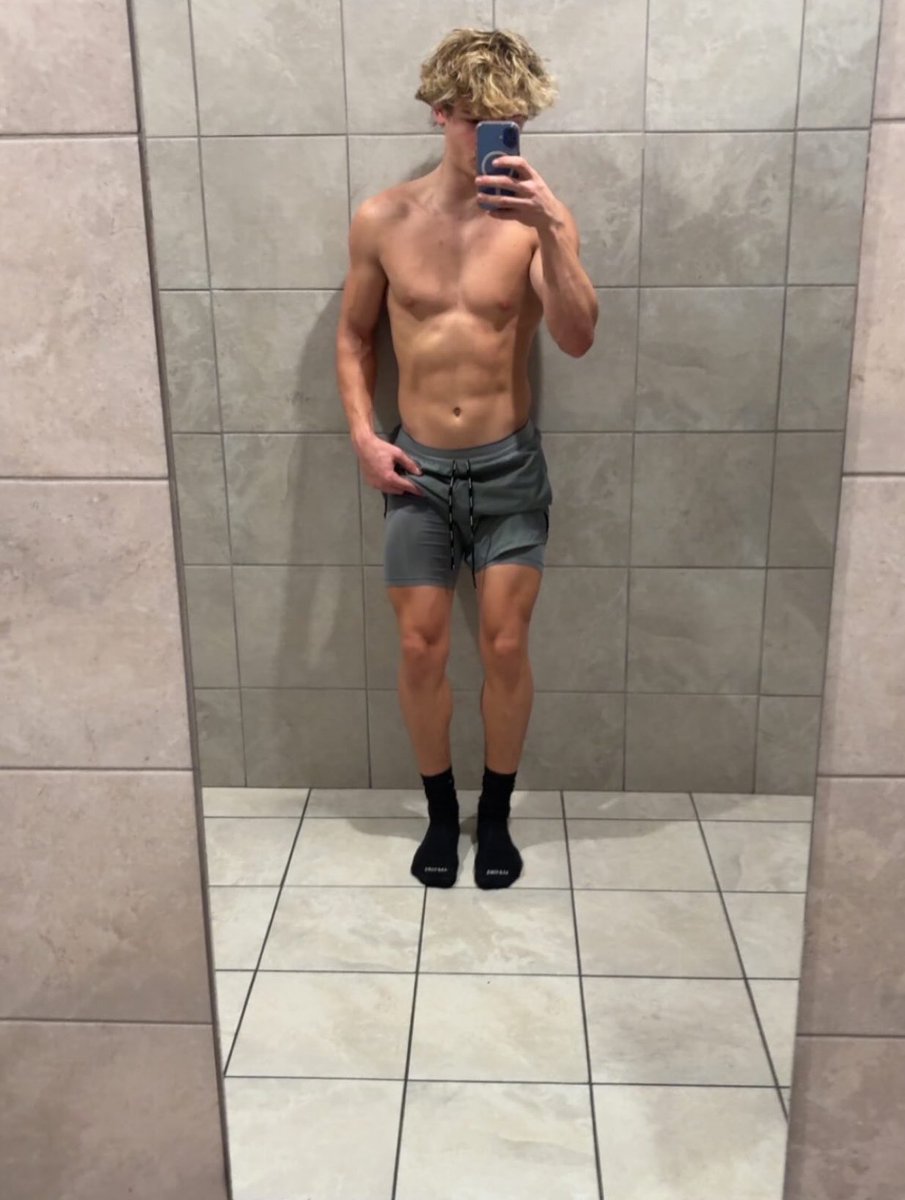 MarcoOriginall's tweet photo. Gainsss #rt #gym #hmu #mlm https://t.co/Q7QCsUk75m