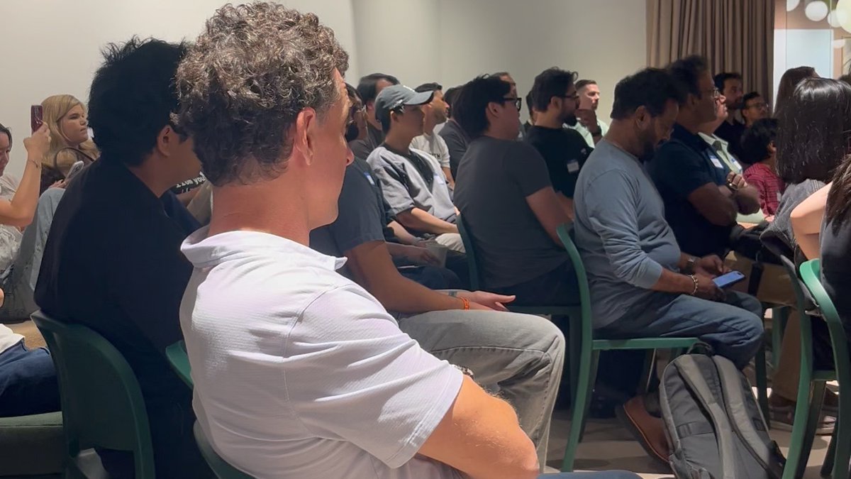TheTerranceX's tweet photo. Dallas showed up on a Saturday 
Packed room and good builder energy 
at the @bot / @cursor_ai  meetup.

Thanks @pradiptainspace @Seb_Mendo_1  @TylerVdesign for putting it together https://t.co/3aXThFDV6w