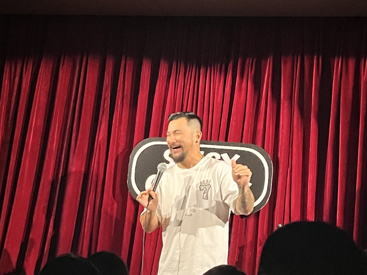 pjw2481's tweet photo. Just got roasted by the mic stand at my open mic set — turns out the real punchline is when I tripped over it mid-joke. Room’s still laughing… or judging. Either way, works for me.， https://t.co/jrzJzdh1PG