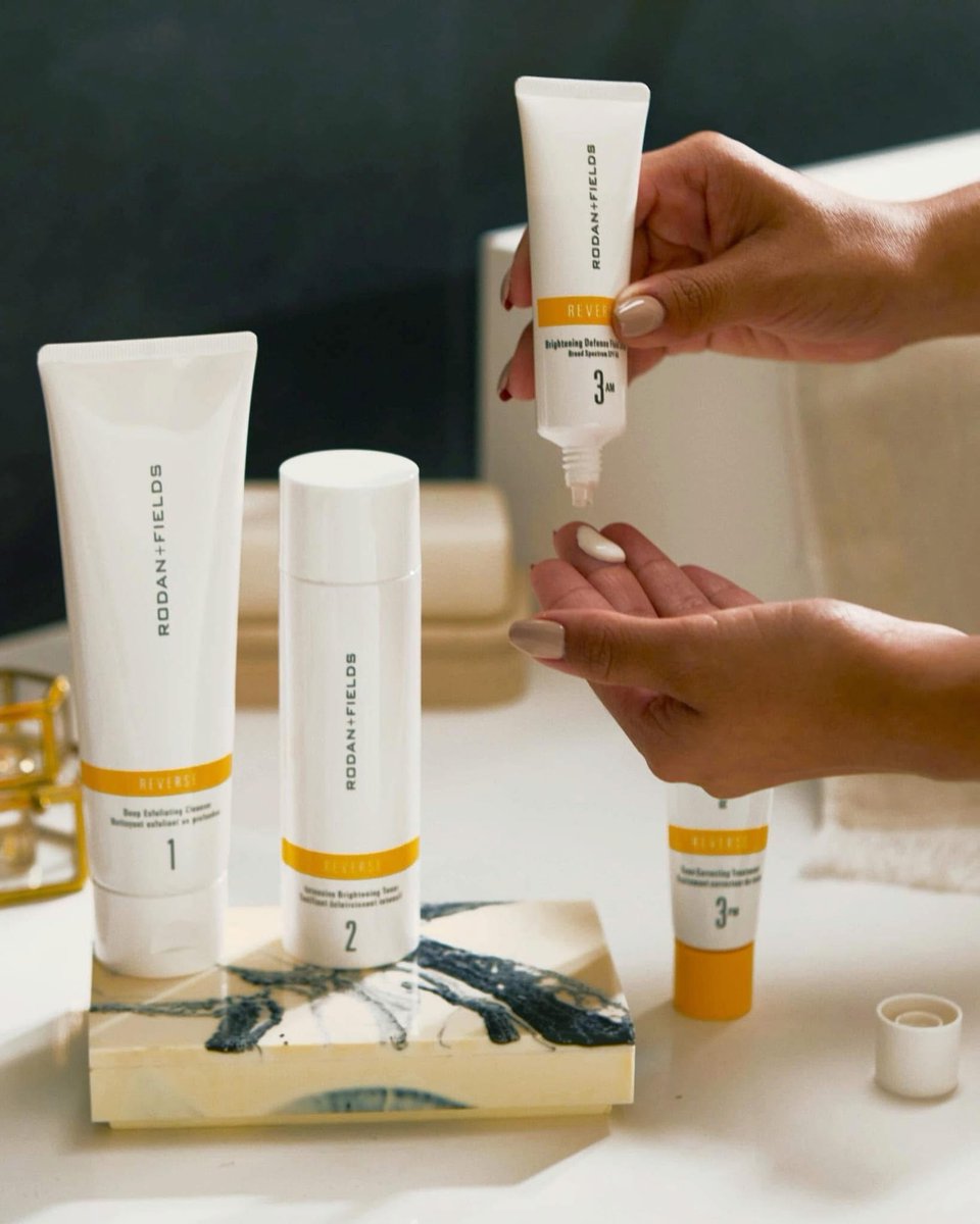 CyrusComeguooc's tweet photo. Unwanted freckles and dark spots from too much sun this summer? Reverse the damage with our Reverse Regimen. https://t.co/uNZQKDpSIy