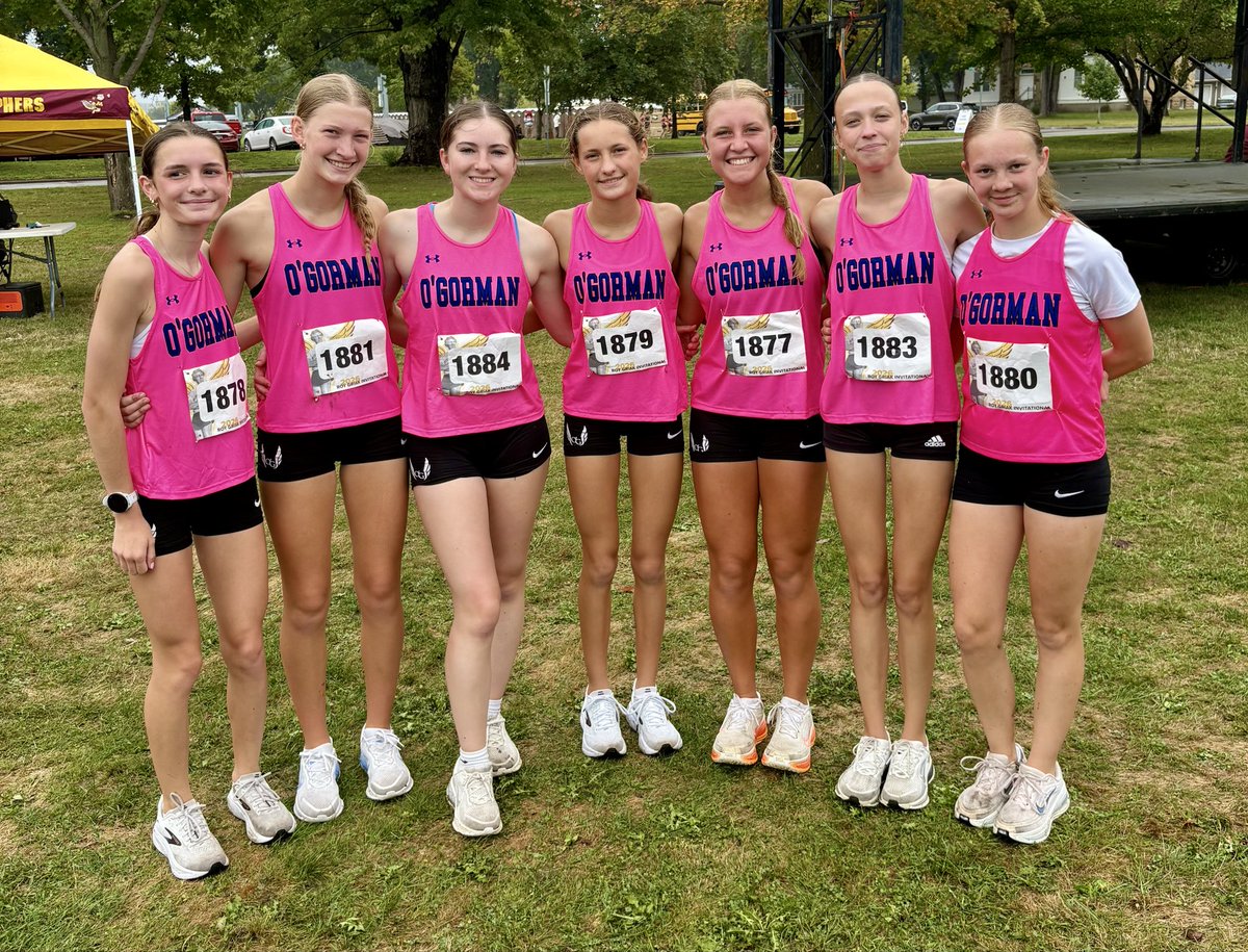 OGTrack's tweet photo. A few more photos from the Roy Griak. One of the largest invites in the nation. https://t.co/keMr9NwcAN