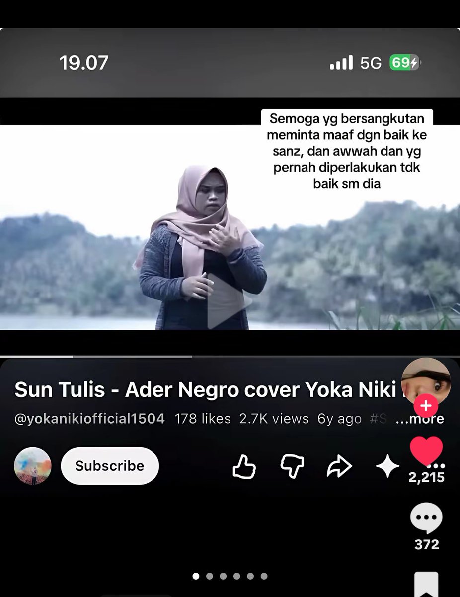 mysticalspop's tweet photo. sosok asli si niki yang nipu sanz. sumpah she needs help FRRR LIKE FRRR. yoka niki, gue harap lu minta maaf sama semua orang terutama ke awwah dan gilang. setelah itu lu mending ke psikiater pls siapapun yang kenal suruh dia ke psikiater https://t.co/ue8OvyoDBQ
