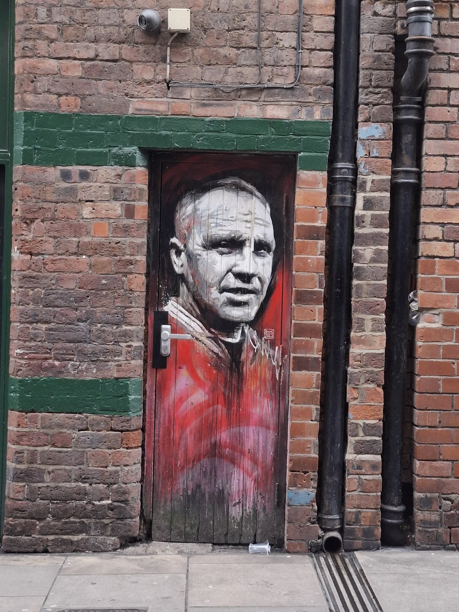 bourdamo's tweet photo. A few random photos of my day trip to Liverpool, it never disappoints, one of the friendliest, most fun places on earth. https://t.co/QCLMszJUlt