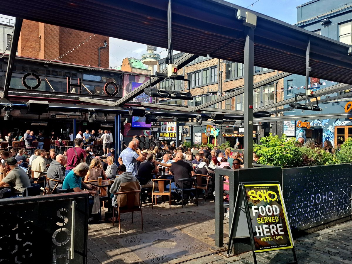 bourdamo's tweet photo. A few random photos of my day trip to Liverpool, it never disappoints, one of the friendliest, most fun places on earth. https://t.co/QCLMszJUlt