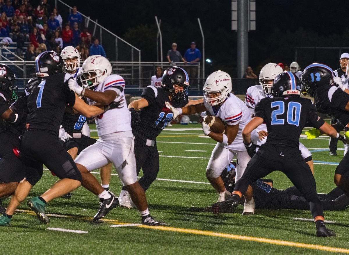 SaintJoeFB's tweet photo. Saint Joe’s 24-10 victory over South Bend Adams was the program’s 12th straight win against a South Bend city opponent. The Huskies remain unbeaten at 5-0 after another hard-earned Friday night victory. #WeAreSaintJoe #HuskiesRising https://t.co/cWAH0gvywR