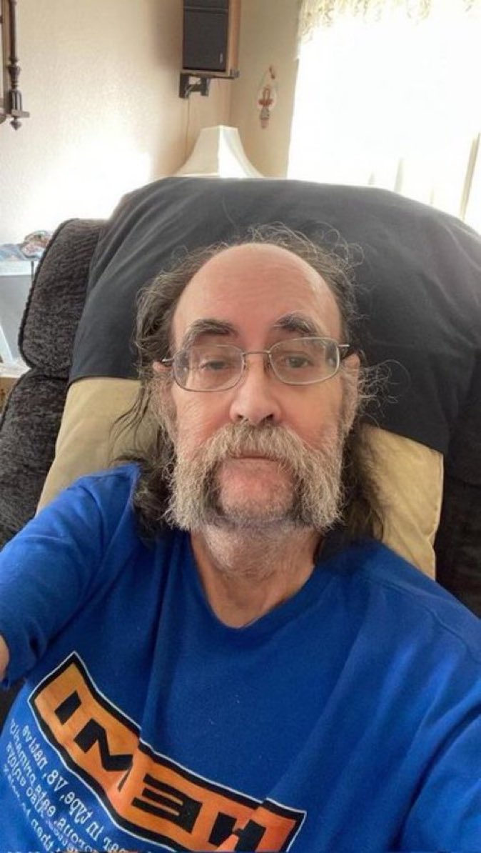 bigoupa's tweet photo. If I send you a dm would you reply? 

◯ Yes 

◯ No

 ◯ It depends? https://t.co/N4bKYwN9KX