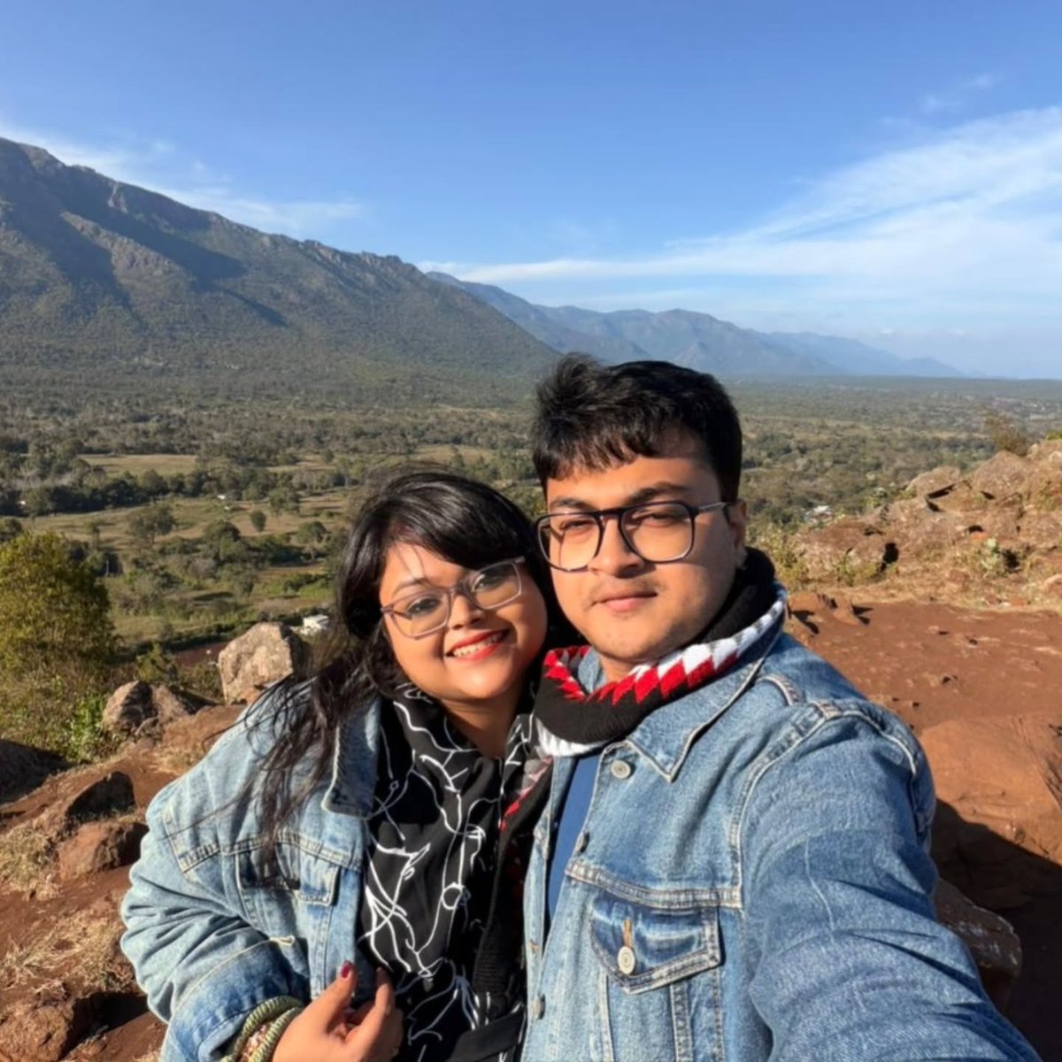 FredaStingef's tweet photo. Sometimes the most impulsive plans become the most memorable. On our way from Coorg to Ooty, we took a detour for a spontaneous safari through Mudumalai Forest. The rocky jeep ride felt like PUBG—scary yet thrilling. No tiger, but we saw a baby https://t.co/PODOGN3xlI