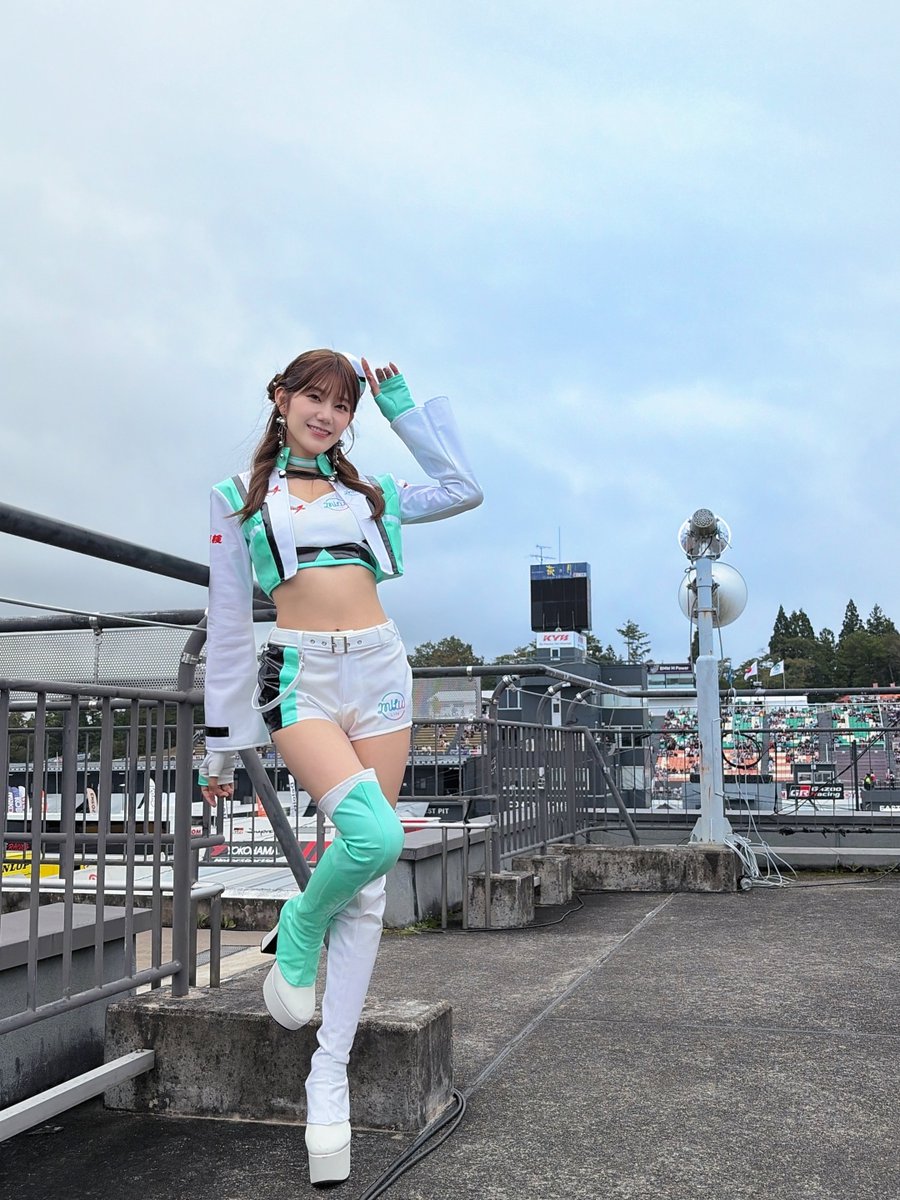 miii_reves2's tweet photo. おはよっ✨️本日決勝日!!
チームマッハへの熱い応援
よろしくお願いします(=`•ω•´)🏁

そして！
次戦のグリッドガールの投票が
本日からまたスタートしてます!!

オーポリでボード持ちたい😭❤️
投票よろしくお願いします❤️‍🔥

・1日3票!
・登録不要!
・無料で投票!
https://t.co/XXt2estXua https://t.co/jI25x61F2H
