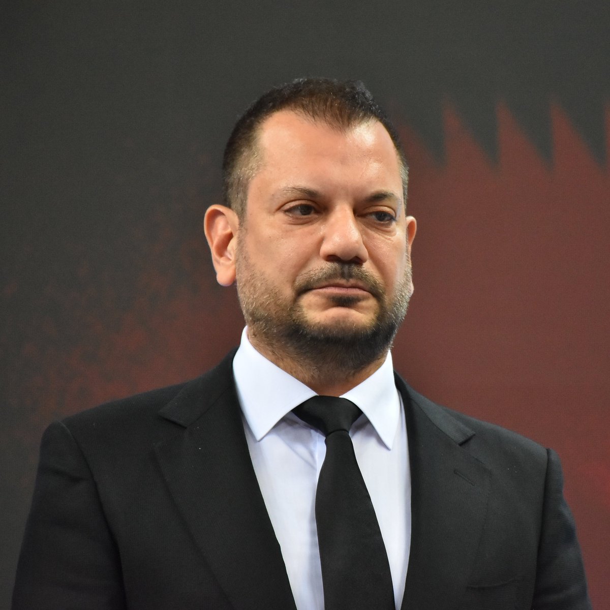tsplus61's tweet photo. TFF, dönem başı “Şinanay” tarzı müziklerin çalınmasını yasaklamıştı. Ertuğrul Doğan, “Parası neyse öderiz.” diyerek stadyumda Şinanay açtırdı. https://t.co/xz2geFcbFH