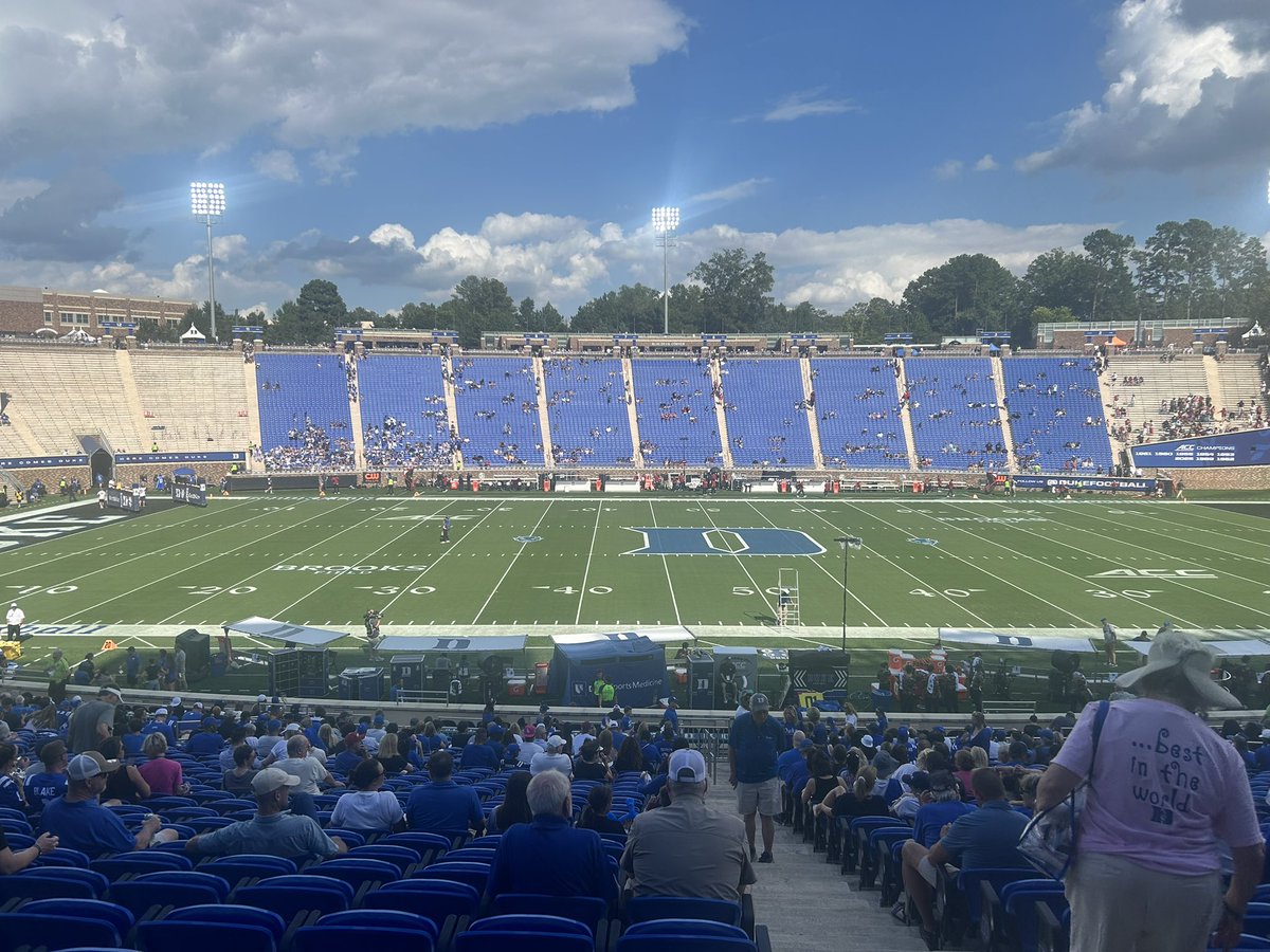 TheCoachHotRod's tweet photo. Let’s go Duke! #DDMF #GTHC https://t.co/Cw6KRFFQNN
