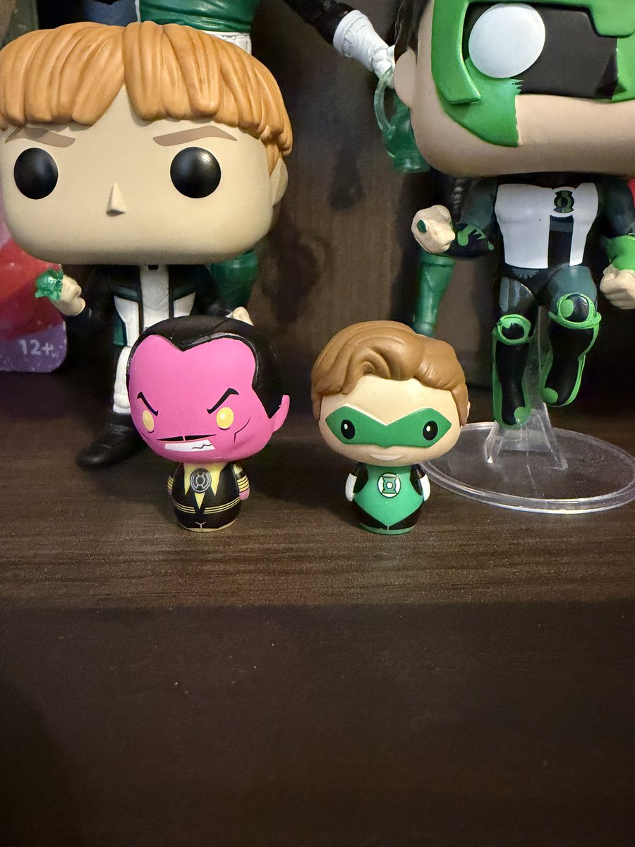 ComicChimp's tweet photo. My wife got me mini Hal &amp; Sinestro https://t.co/2q49L6WEfI
