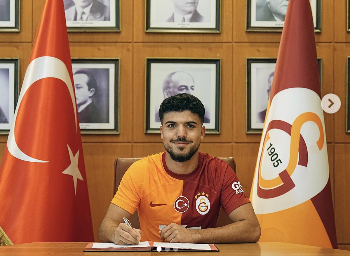 Robin1905's tweet photo. Eyüp Aydın biz Bayern alt yapısında bile çift antreman yapıyorduk burada günde 1 antreman yapıyoruz dediği için Okan Buruk genç oyuncunun kariyerini bitirdi. https://t.co/q1IhOV57h8
