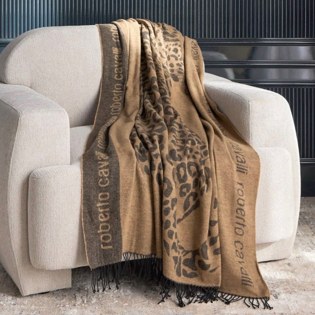MerriKuiz399's tweet photo. ROBERTO CAVALLI

Cushions and throws—perfect for the fall season. DM us to book now! https://t.co/IaWzazz5vR
