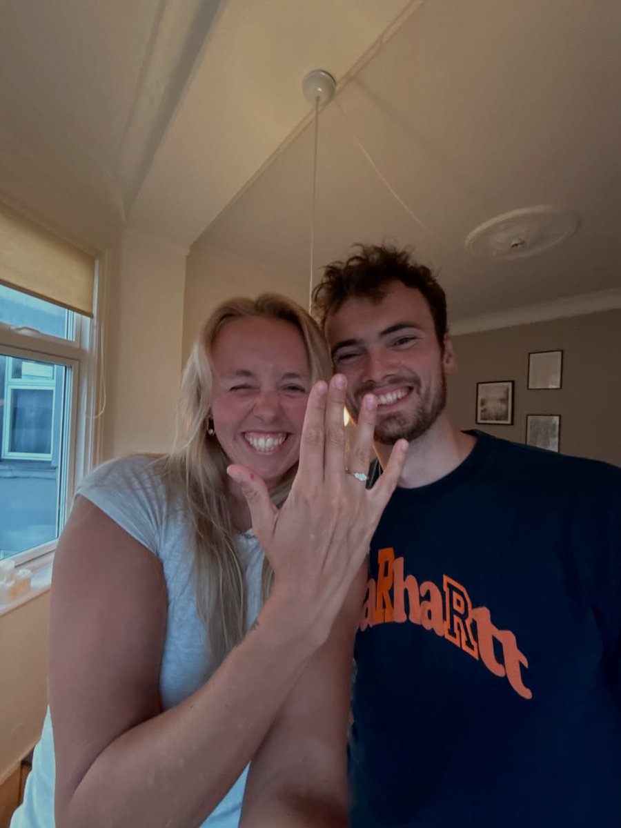 douglasmlessa's tweet photo. JA JA JA 1000x tusind gange til den her mand 🫶🏻 aldrig været lykkeligere 💍  JEG FLYVER 23/07/26🫰🏻 https://t.co/Q44z1BI39q