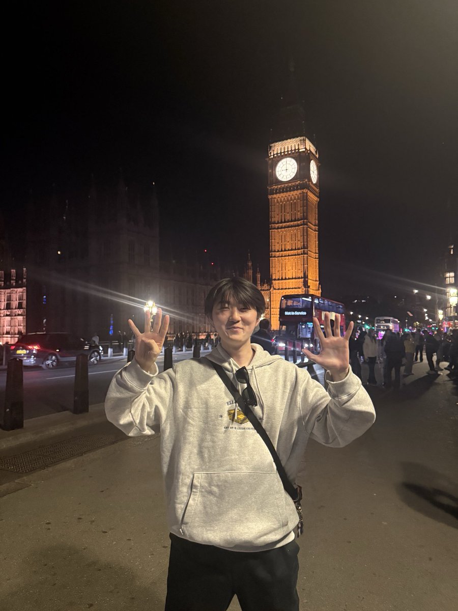 umekin_tv's tweet photo. イギリス旅行して思ったこと🇬🇧
・英語世界1聴き取れる
・ご飯は普通
・物価日本の2〜3倍
・天気悪い
・サッカー好きなら1度は行くべき
・電車難しい
・エスカレーター右側
・信号無視しないと時間足りない
・皆んなフレンドリーで良い人ばかり、日本人が陽キャになった感じ
・みんなおっぱいデカい https://t.co/UgDJvO0KKY