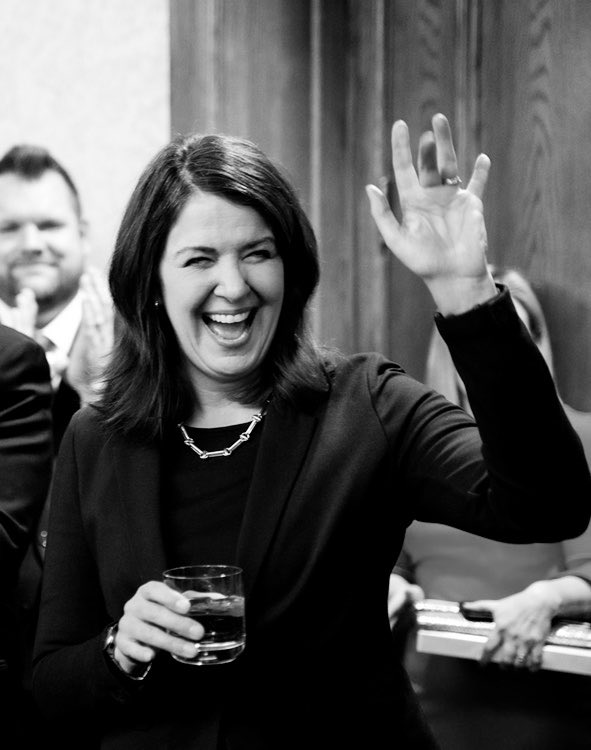 JasonOnTheDrums's tweet photo. #ableg

Raise your hand if you KNOW Danielle Smith is the most CORRUPT leader in Alberta history! 🙋🏻‍♂️ https://t.co/7mSxhhil1l
