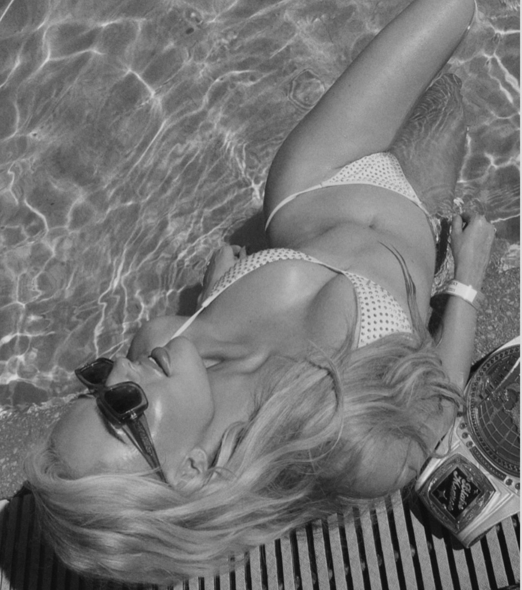 StrutsInMayDay's tweet photo. Did someone say Sexy Saturday. 🤍🖤 https://t.co/0QiwBVC8gP