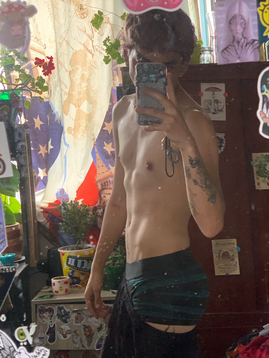 samu_agudel0's tweet photo. Debi dejarme el pelo blanco 😞🫱🏻‍🫲🏼 https://t.co/i8CdVLcLcQ