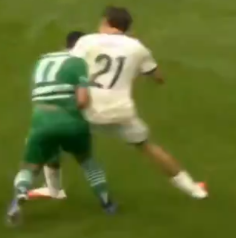 BenyCLOficial's tweet photo. Muestra las del Madrid también... te voy dejando una de las tantas que hicieron y que se las dejaron pasar.
(CODAZO ESCANDALOSO SIN ANIMOS DE DISPUTAR BALÓN) https://t.co/CHdNhqZbRB