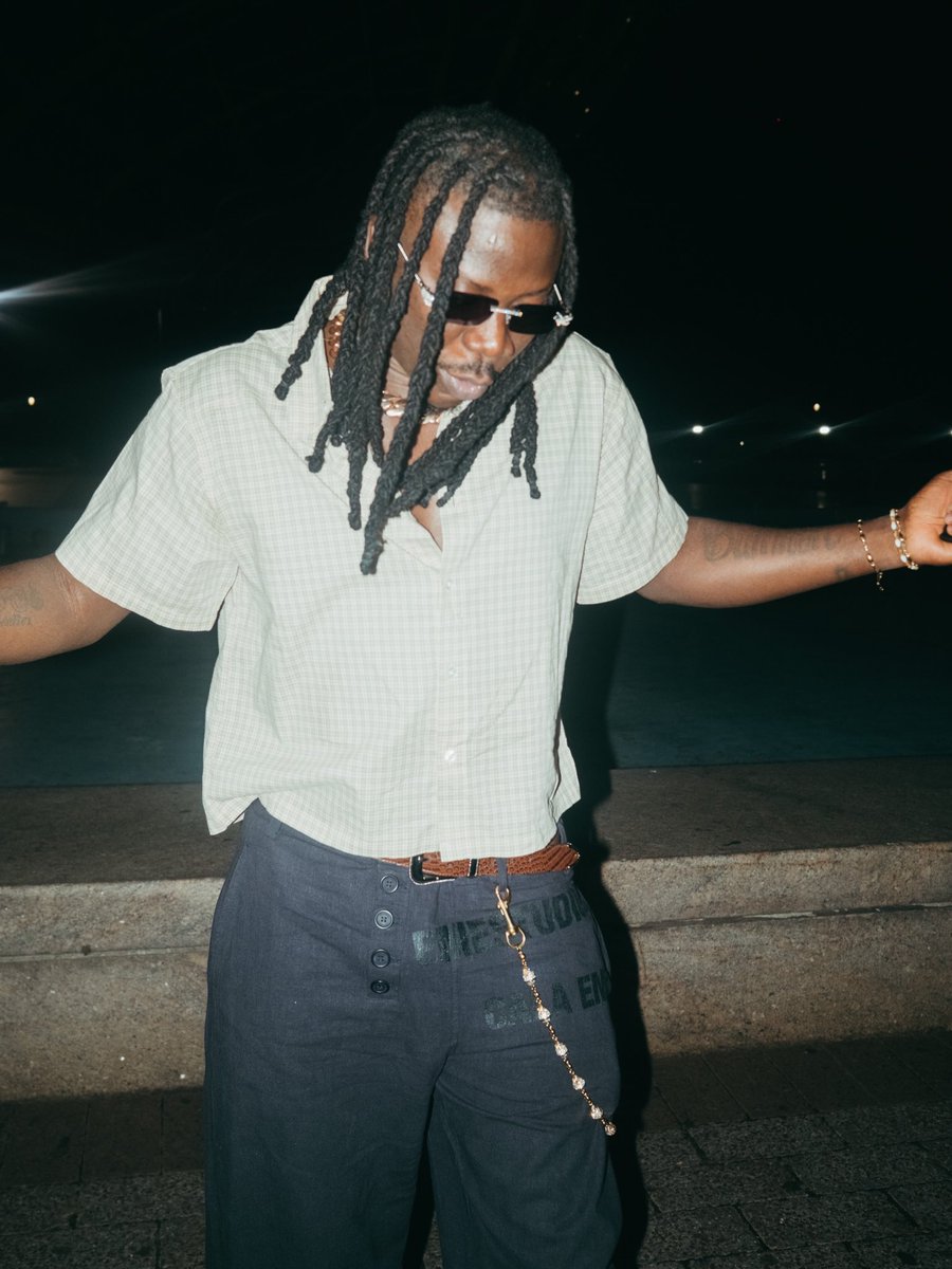 stonebwoy's tweet photo. RASTA MAN with the Style😎... NYFW'26🗽🔥 #WakeUp https://t.co/LL1XzL3ylr