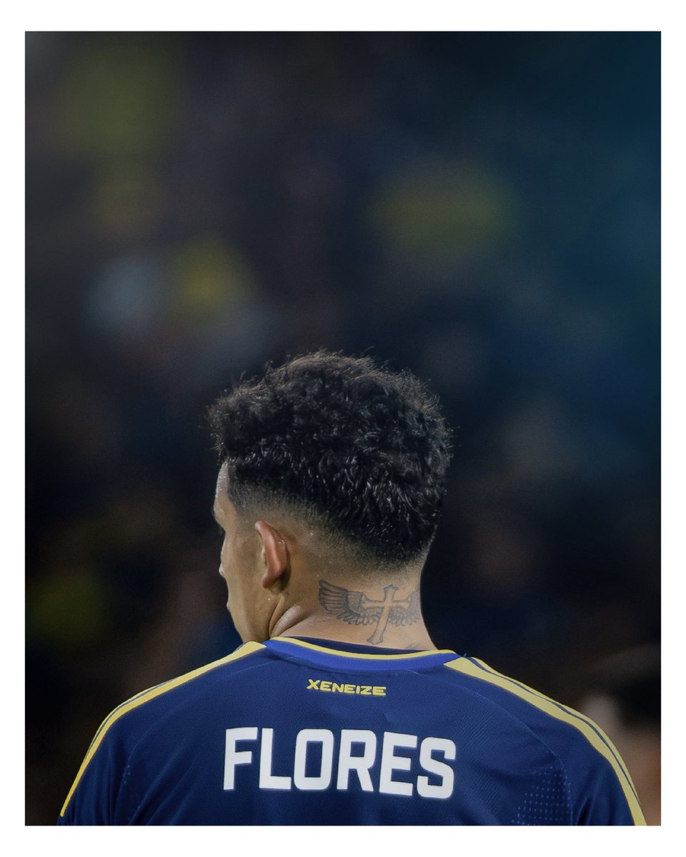 BocaJrsOficial's tweet photo. Leonel Flores: 𝐃𝐄 𝐒𝐄𝐋𝐄𝐂𝐂𝐈𝐎́𝐍 🇦🇷

El delantero hecho en Boca Predio fue convocado por Lionel Scaloni para los amistosos ante Bolivia, Burkina Faso y Benín

¡Vamos Leo! 💙💛💙 https://t.co/jdFoRF5xnY