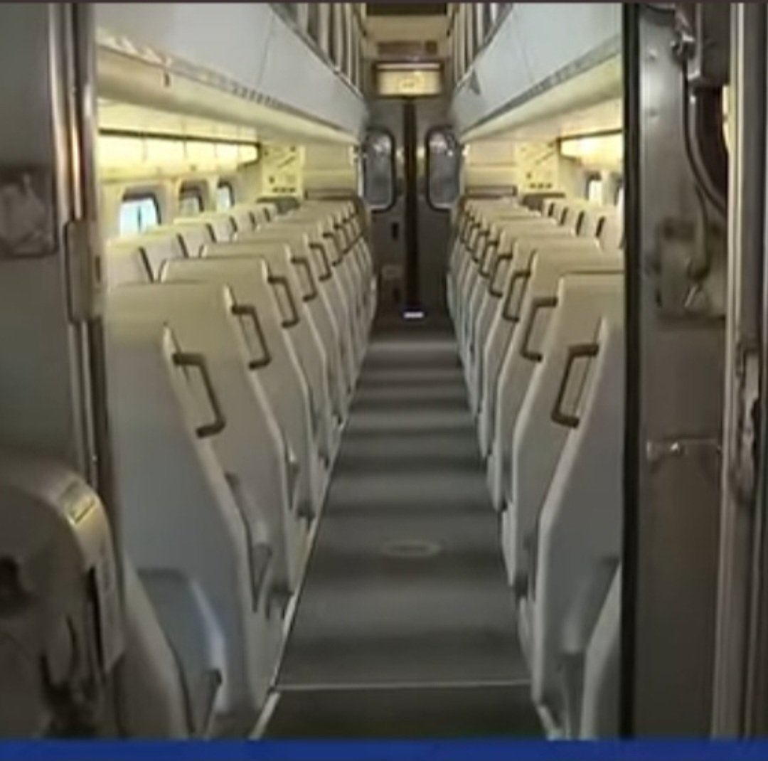 LAMZ50004620's tweet photo. EL TREN DEL PUEBLO LISTO PARA OPERAR DESDE FEBRERO 2027. 
Al fin Pro Inversión, anunció que el tren Chosica Lima de @rlopezaliaga1, va a empezar a operar desde febrero 2027. 
Lloran los enemigos de los que menos tienen, festeja Perú 🥂🇵🇪 https://t.co/5vPHWZvuNf