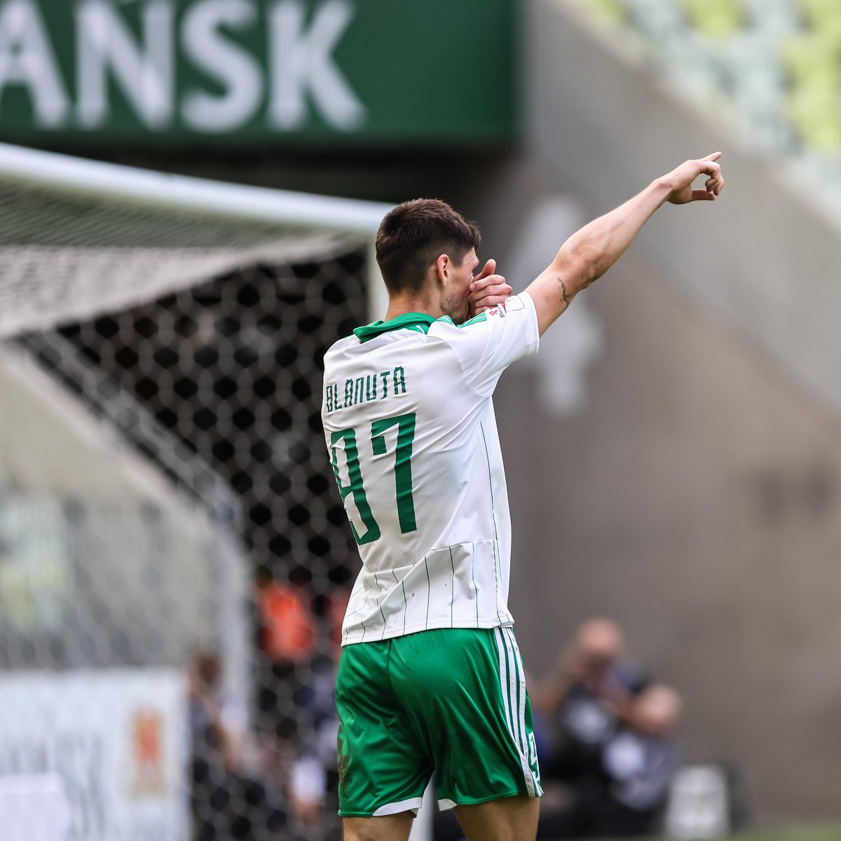 LechiaGdanskSA's tweet photo. No dobra, teraz już serio idziemy spać 🫣

#LGDSTM https://t.co/J9XiF2acAD