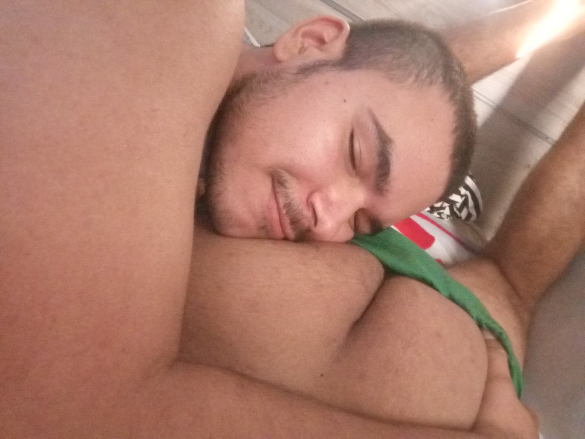 ReyDeNada8p's tweet photo. E tem coisa melhor pra uma tarde de sábado? https://t.co/RAIdbhiwSs