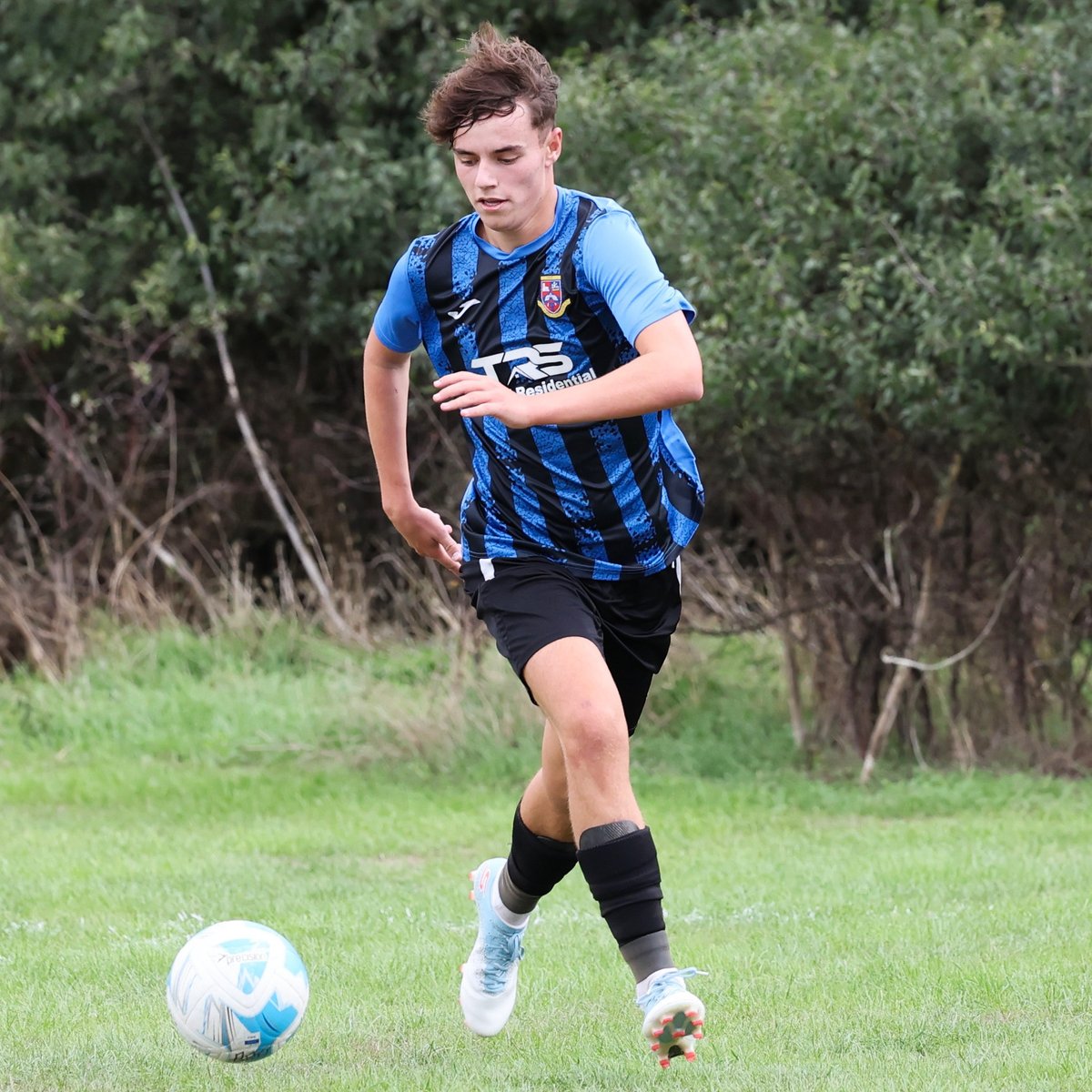 edmonds_alan's tweet photo. Few images from @BurnhamRamFC U23 game today https://t.co/382KtvuYv9