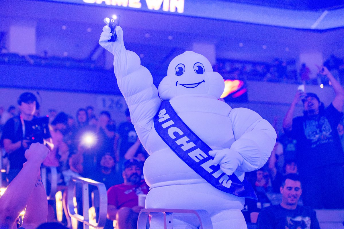RLEsports's tweet photo. fancy seeing you here @Michelin 👋 https://t.co/lLQsu29EPT