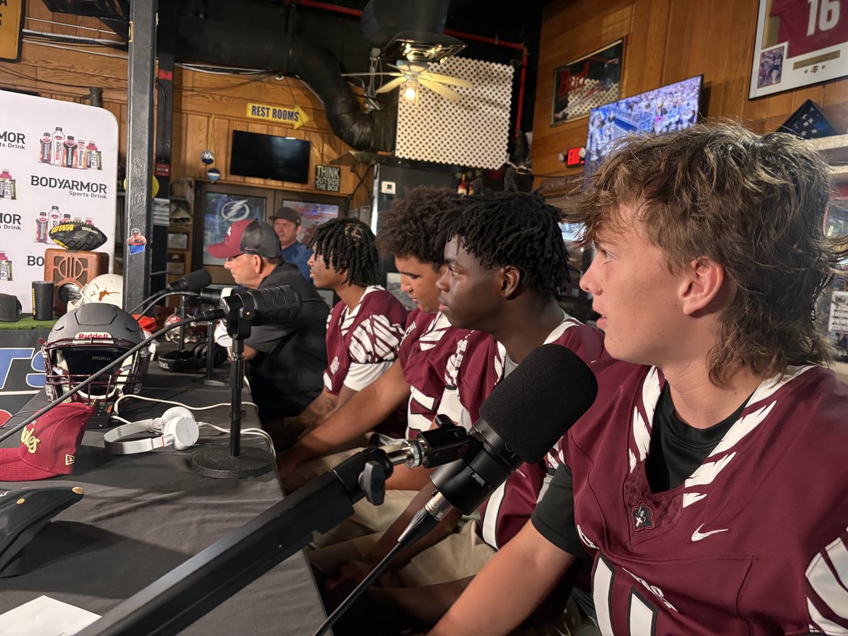 CoachP_SCA's tweet photo. Had a great day with our guys @sca_football in St Pete with the Sports Connection. GO SADERS!!
#RelentlessEffort https://t.co/zAriPYWqNR