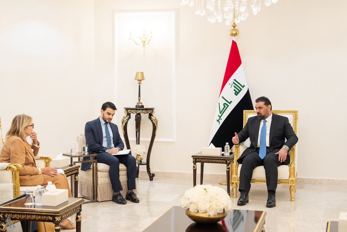 fatmayasri's tweet photo. الحلبوسي يبحث مع وفد مجلس الشيوخ الفرنسي تفعيل دور لجان الصداقة البرلمانية https://t.co/DkNeLSoRyk