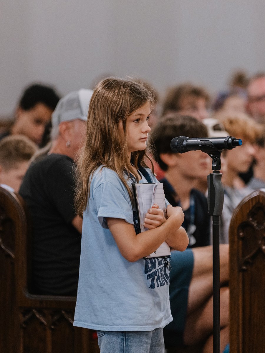 Ligonier's tweet photo. In today’s Q&A session, students asked questions about what it means to be a Christian today.
Our speakers pointed them to Scripture, showing how in a sea of swirling opinions, it’s vital that we build our faith on the Bible as our immovable foundation. #AlwaysReadyConference https://t.co/GCihwDLChT