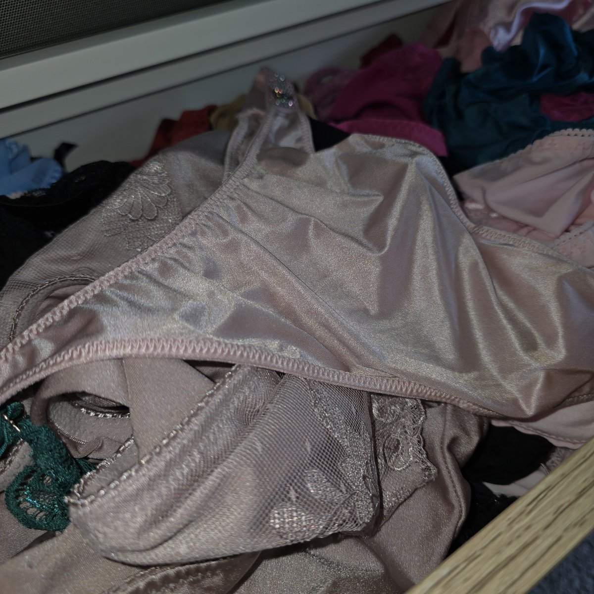shinylilsecret's tweet photo. Do you like Victoria secret panties? https://t.co/3zQvX5IUZb