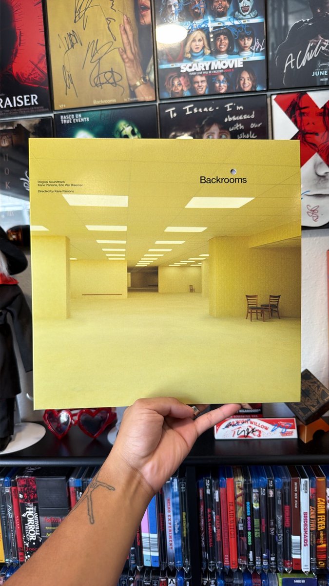 isaacischilling's tweet photo. My backrooms vinyl came in and it’s honestly of one of best packaging. Just wish it wasn’t on a black pressing. https://t.co/h8tWhGXEXz