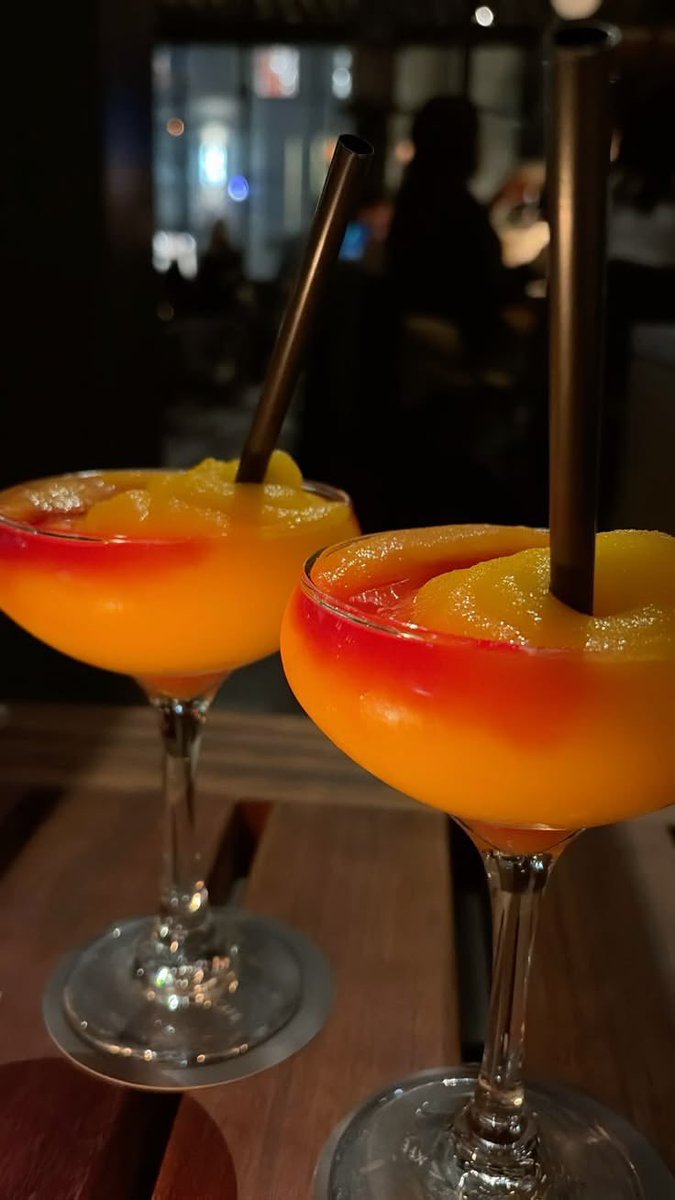 bossbabejass's tweet photo. Peach Bellini LOVERS 🍑 https://t.co/SWb4ii7YgS