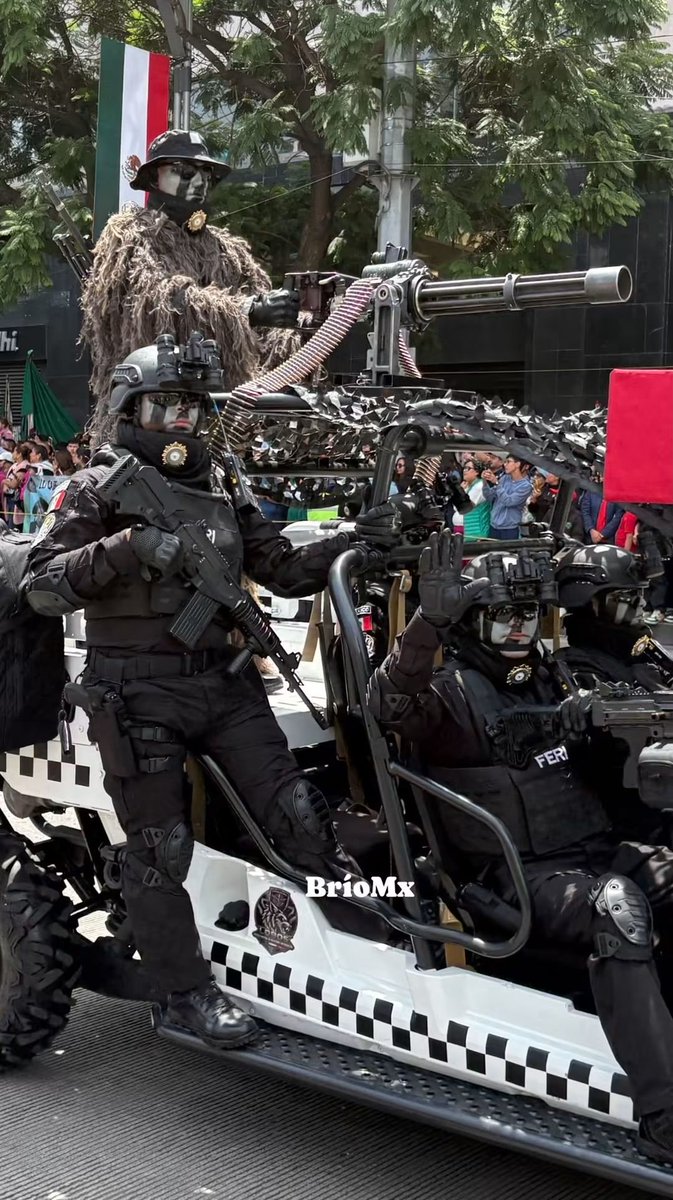 EJTO_FAM_GN's tweet photo. Fuerzas especiales del Ejército mexicano captados en el desfile militar 2026. https://t.co/XkWU5p5lbA