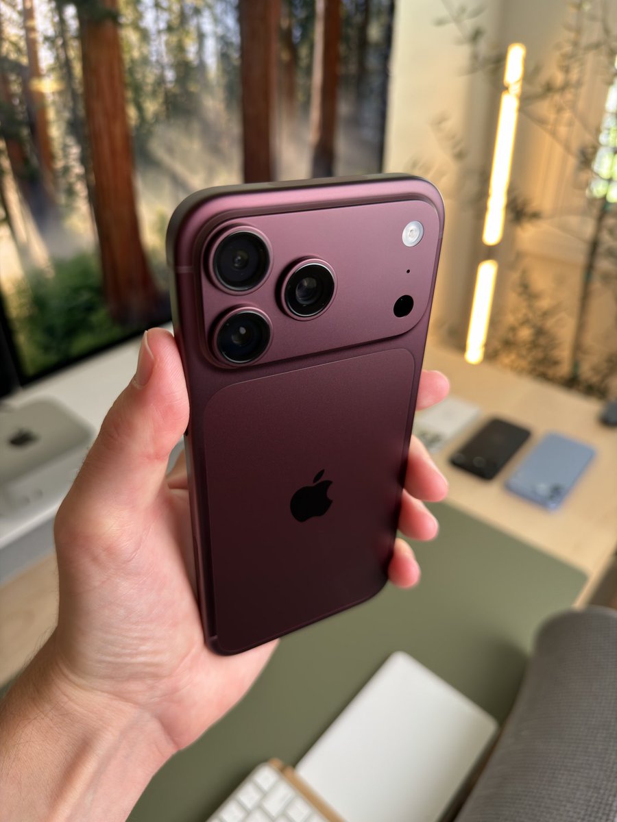 andrewjclare's tweet photo. every new color looks good this year https://t.co/CwZLyRjRyM
