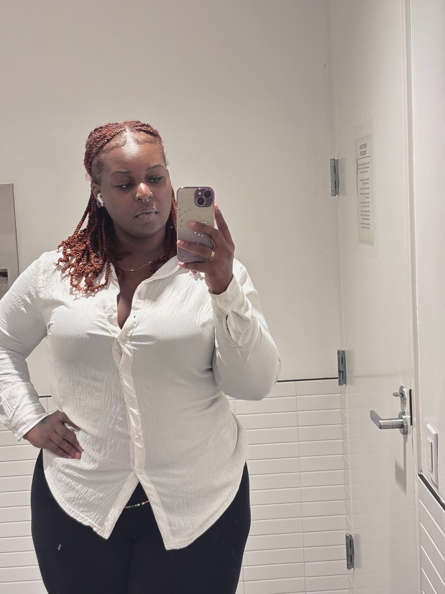 melseeema's tweet photo. Fat but NEVER ugly 💅🏾😇 https://t.co/4UAqeHtOUc
