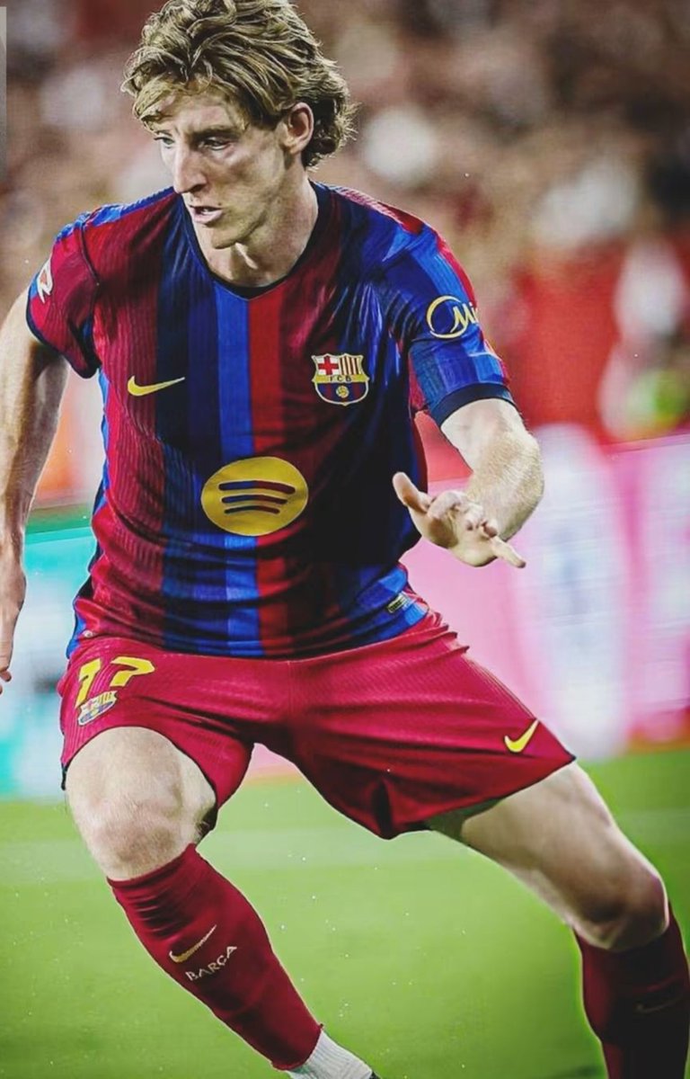 Pauxfcb's tweet photo. 🚨 Ha llegado el punto en dónde Anthony Gordon se ha dejado convencer de la presión innecesaria de una parte de la aficion y de los medios y está bloqueado. Tiene ansiedad por marcar y se está notando, este es el momento en dónde como aficion de verdad hay que apoyarle y estar con el. No todo son los goles y lo que Anthony nos estaba dando antes de meterle esto de "cuando llegara su primer gol", este chaval es mucho más que eso. Las dos oportunidades que tiene y las falla no es por falta de calidad, es por esa necesidad de marcar y eso puede afectar su juego. Ni al caso con las críticas y el ambiente tóxico y comparaciones. Estoy seguro que cuando entre no va a parar y aún así, no se le trajo para eso. Esa labor la hacen otros. Tranquilo Anthony que estamos contigo. Calma y a seguir. En su barco estaré siempre 💙❤️🏴󠁧󠁢󠁥󠁮󠁧󠁿